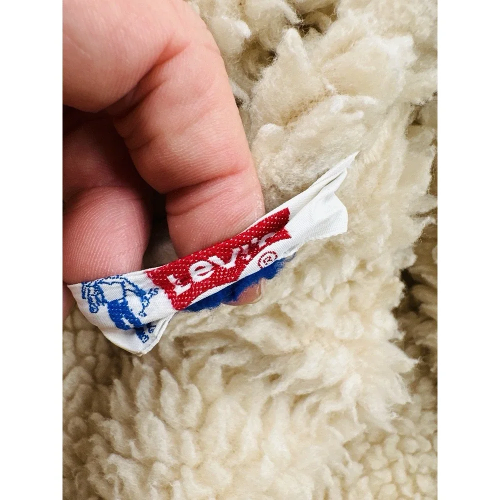 Levis item details